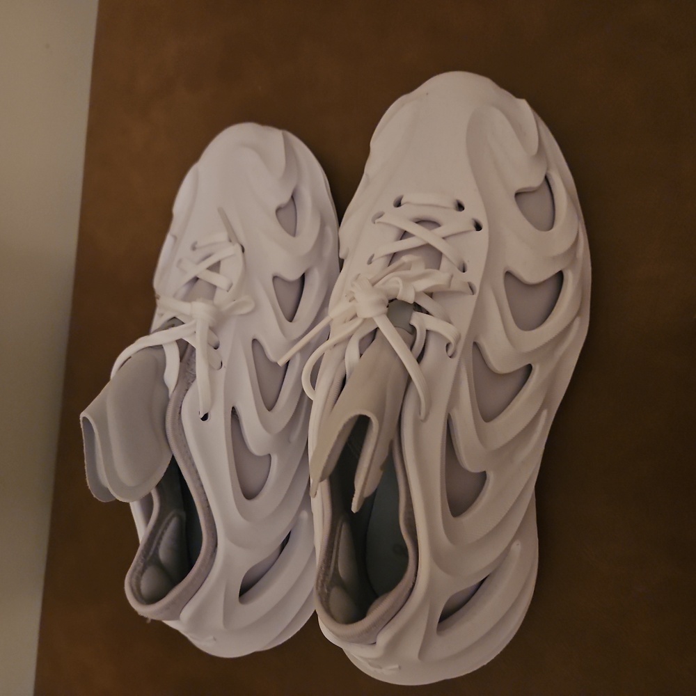 Adidas - Picture 4 of 4